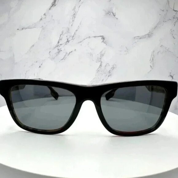 Burberry Sunglasses Black Square Classic Check Arms Brown Red White Auth… - Picture 3 of 8